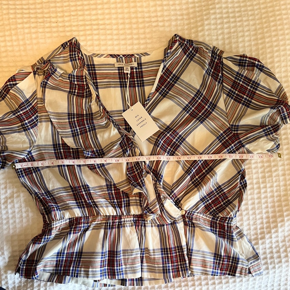 Free Assembly Women’s Plaid Ruffle Wrap Top Blouse Size XXL Curvy - Picture 10 of 10